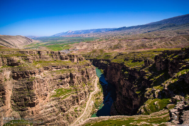 استقبال گردشگران از جاذبه های گردشگری شهرستان بدره