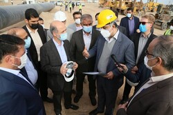 وزیر نیرو از طرح اضطراری آبرسانی به شهر یزد بازدید کرد