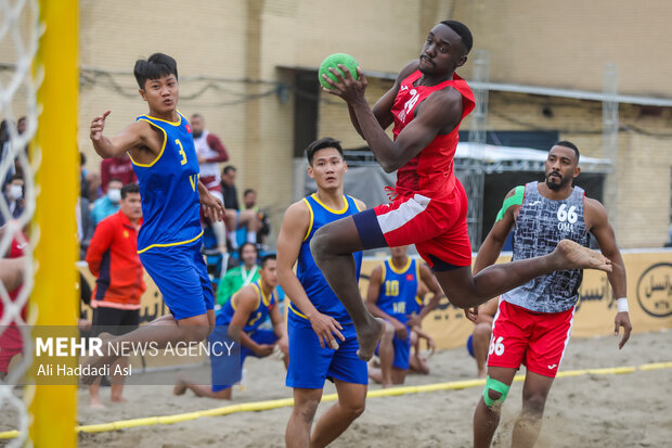 مسابقات هندبال ساحلی بزرگسالن قهرمانی آسیا بین دو تیم ویتنام و کشور عمان برگزار و در انتها کشور تیم ملی ویتنام برنده مسابقه  شد