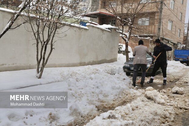 بحران برف و کمبود امکانات در شهرستان گرمی