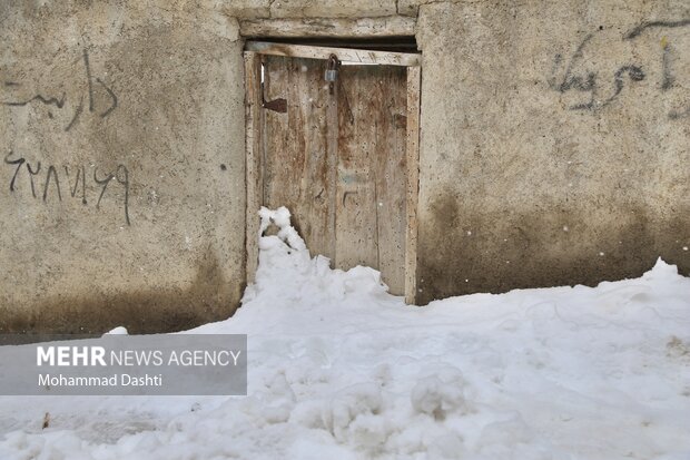 بحران برف و کمبود امکانات در شهرستان گرمی