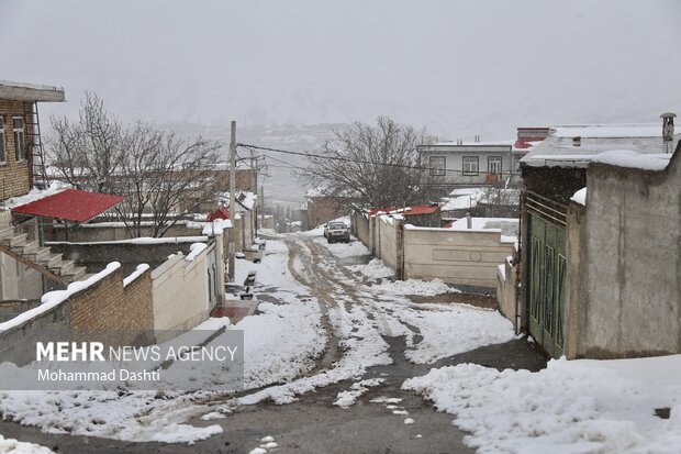 بحران برف و کمبود امکانات در شهرستان گرمی