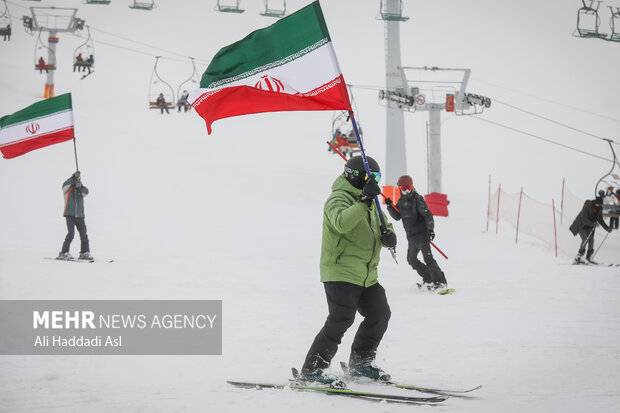 نخستین صعود دوستی بانوان کوهنورد کشورهای عضو اکو بعد از ظهر روز چهارشنبه  سوم فرودردین در پیست اسکی توچال برگزار شد