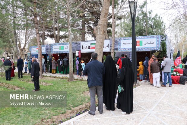 احتفال بعيد النيروز في مقبرة حكيم أبو القاسم الفردوسي