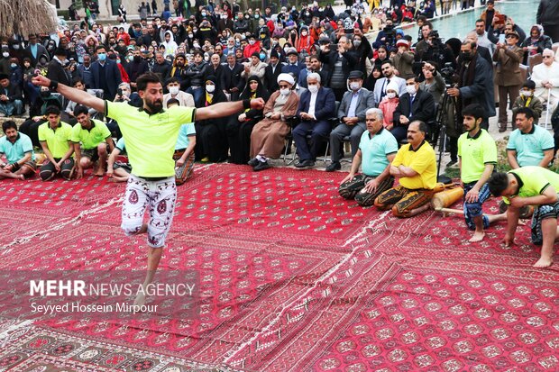 احتفال بعيد النيروز في مقبرة حكيم أبو القاسم الفردوسي