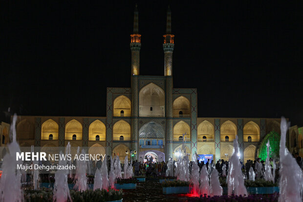 Historic sites in Yazd go dark to mark Earth Hour