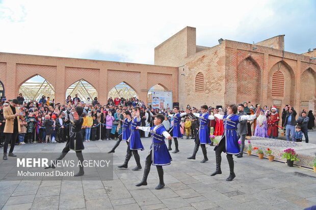 Erdebil'deki Nevruz etkinliğinden fotoğraflar