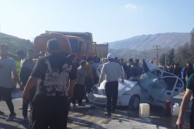 تصادف کامیون با تیبا در روستای «جابر» بدره ۳ کشته برجای گذاشت تصادف کامیون با تیبا در روستای «جابر» بدره ۳ کشته برجای گذاشت
