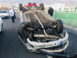 واژگونی خودرو در محور کرج-قزوین یک کشته برجا گذاشت
