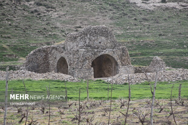 Siagol fire temple in Eyvan County