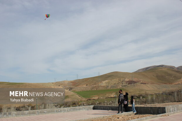 Kite running festival in Kermanshah