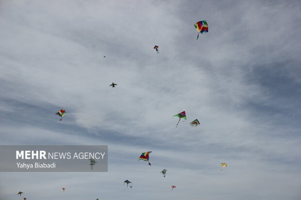 Kite running festival in Kermanshah