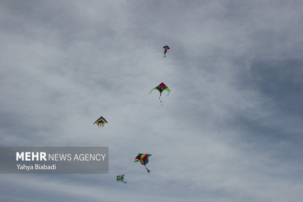 Kite running festival in Kermanshah