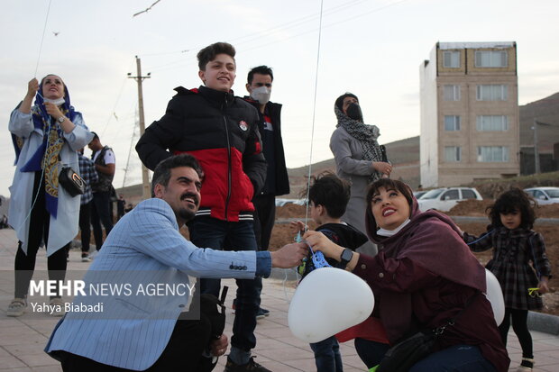 Kite running festival in Kermanshah