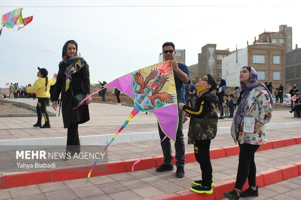 Kite running festival in Kermanshah