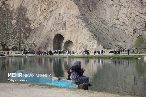 مجموعه تاریخی«طاق بستان» میزبان گردشگران نوروزی