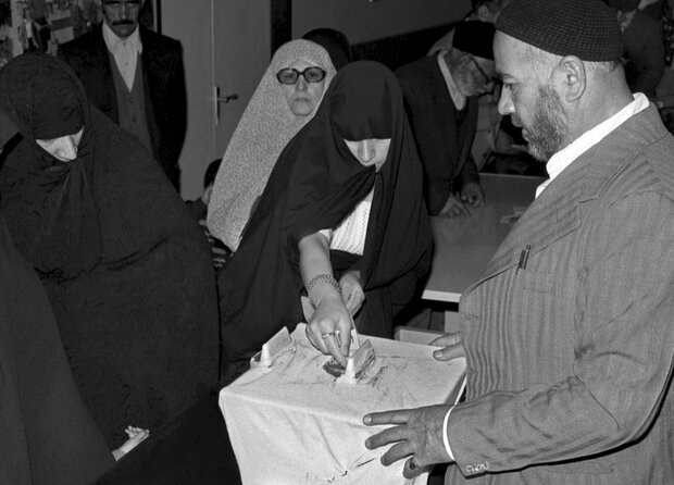 ۱۲ فروردین؛ باشکوه‌ترین جشن انقلاب اسلامی ایران