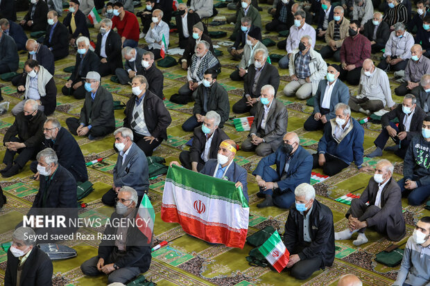 نماز جمعه تهران دوازدهم فروردین 1401 به امامت حجت السلام و المسلمین  محمدجواد حاج علی‌اکبری در دانشگاه تهران اقامه شد