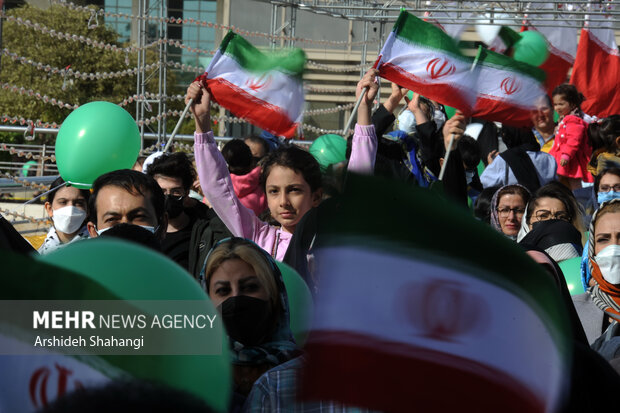 جشن روز جمهوری اسلامی ایران در برج میلاد