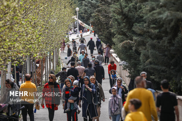 مردم تهران روز طبیعت را در بوستان نهج البلاغه تهران گذراندند