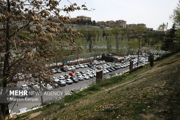 مردم تهران روز طبیعت را در بوستان نهج البلاغه تهران گذراندند