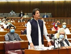 Pakistani parliament votes no confidence in PM Imran Khan