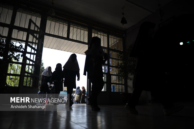 Reopening of Iranian schools after 2 years