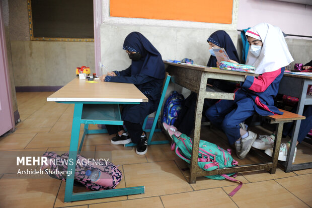 Reopening of Iranian schools after 2 years