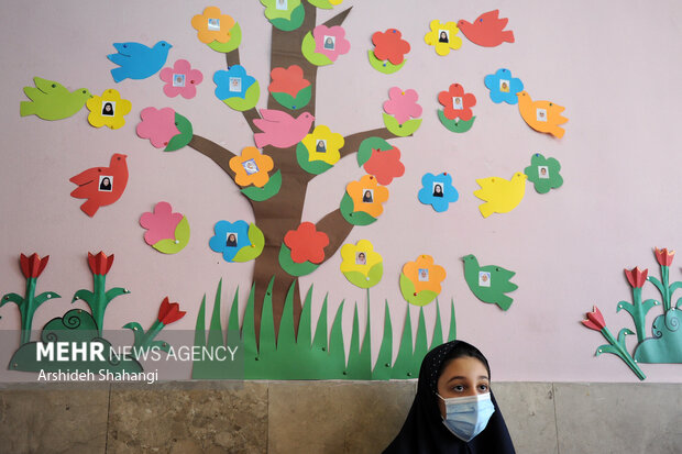 Reopening of Iranian schools after 2 years