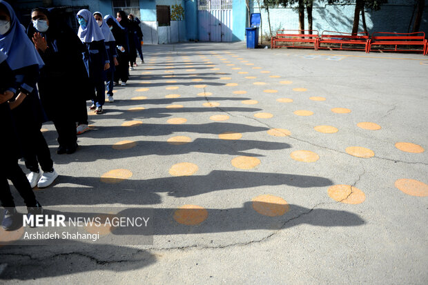 Reopening of Iranian schools after 2 years