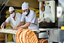 ۳۰۰ نانوایی منتخب در مشهد به صورت یکسره پخت و توزیع نان می‌کنند