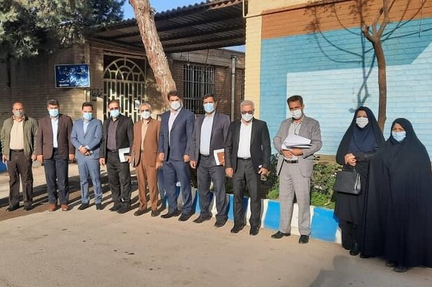 ۵ گروه ارزیاب روند حضوری شدن مدارس خرم‌آباد را بررسی می‌کنند