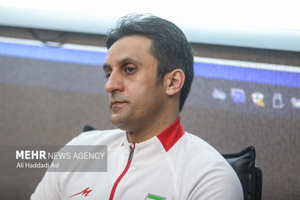شهاب سفال منش مربی تیم ملی فوتسال ایران در نشست خبری حضور دارد