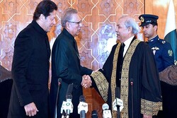Khan nominates Pakistan former chief justice as caretake PM