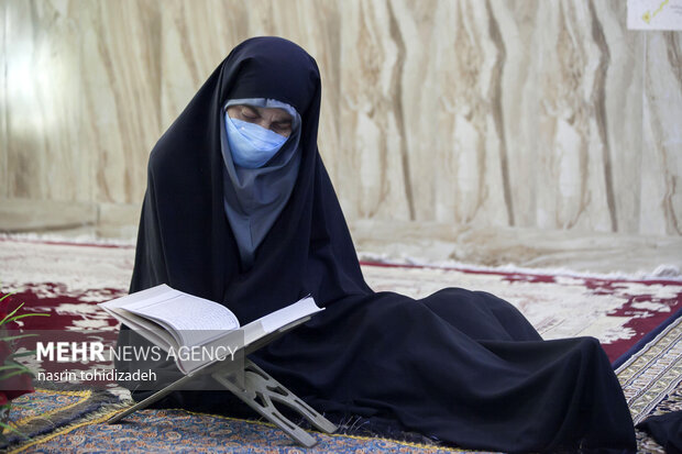 جزء‌خوانی قرآن در امامزاده ابراهیم کرمانشاه