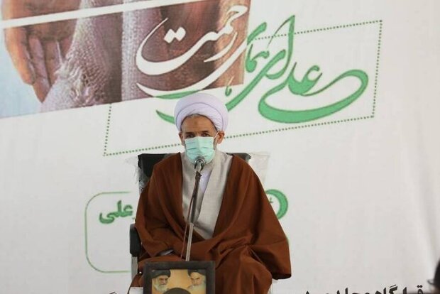 حریم شکنی قدس رضوی دردآور و شکننده است