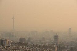 Tehran witnesses severe air pollution from dust storm