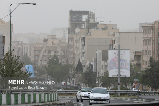 کیفیت هوای تهران امروز ۱۹ فروردین‌ماه ۱۴۰۱ در شرایط خطرناک قرار دارد و برای همه گروه‌ها ناسالم است