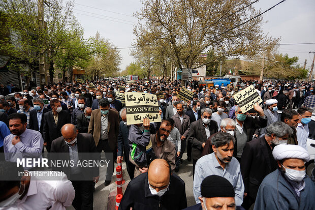 راهپیمایی مردم همدان در محکومیت حادثه مشهد