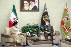 حجت‌الاسلام خطیب با فرماندهکل ارتش دیدار و گفتگو کرد