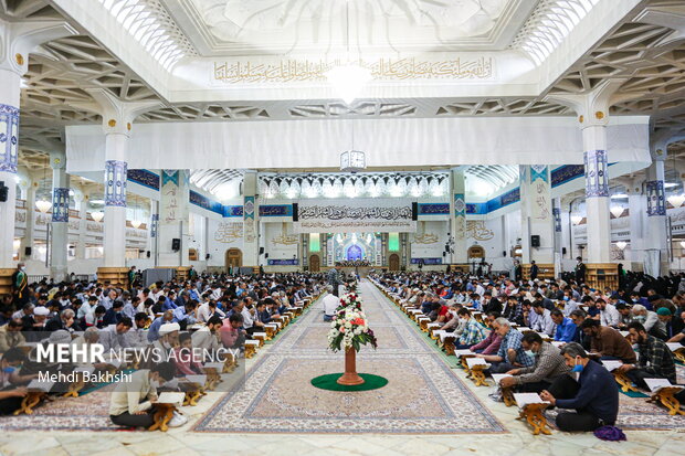 بزرگترین اجتماع جمع خوانی قرآن جهان اسلام در قم/یکماه درمحضر قرآن