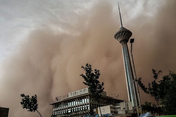 غرق در غبار / سد سازی در ترکیه، گرد و غبار در ایران