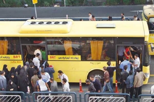 معطلی یک ساعته مردم ورامین در صف اتوبوس