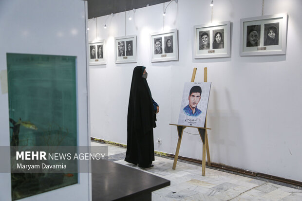 افتتاح نمایشگاه نقاشی والدین شهدا در بجنورد