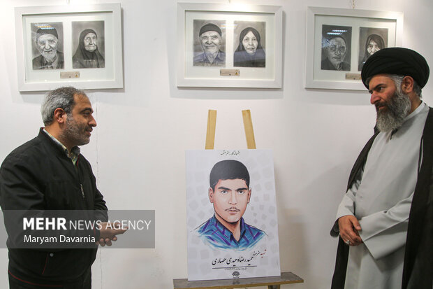 افتتاح نمایشگاه نقاشی والدین شهدا در بجنورد