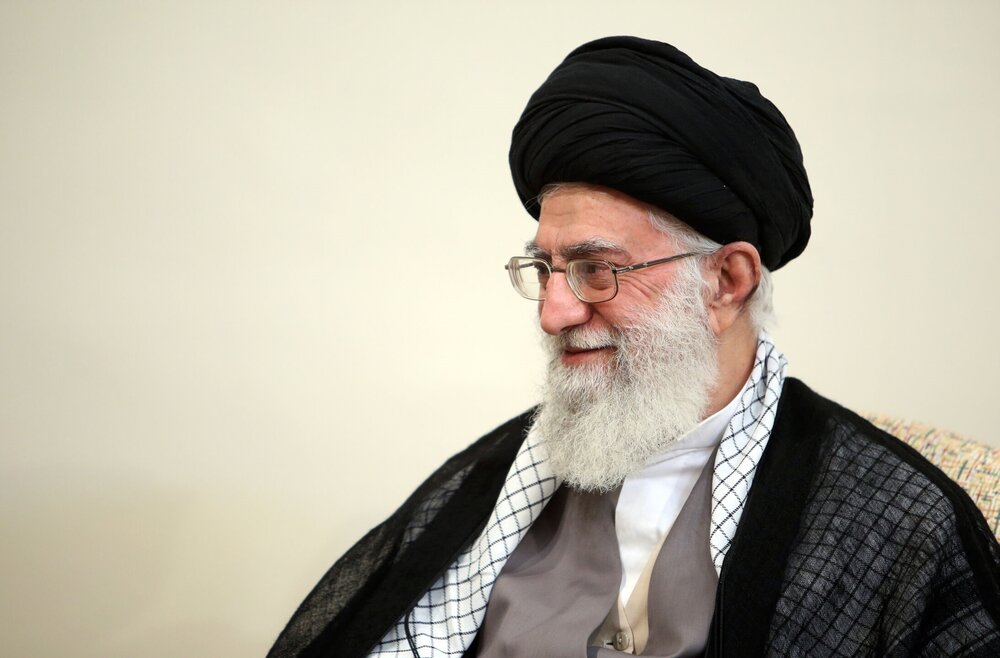 رہبر معظم انقلاب اسلامی نے نیازمند قیدیوں کی رہائی کے لیے ایک ارب تومان کی مدد فراہم کردی