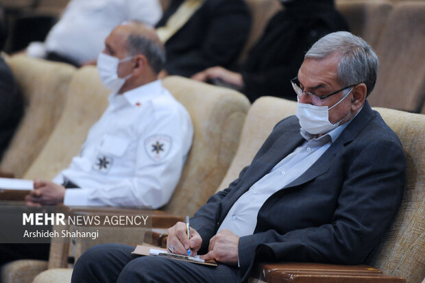 بهرام عین اللهی وزیر بهداشت کشور در مراسم تقدیر و تکریم خادمان سلامت نوروزی حضور دارد