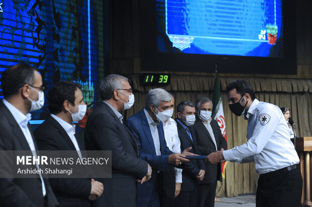 مراسم تقدیر و تکریم خادمان سلامت نوروزی صبح امروز با حضور بهرام عین اللهی وزیر بهداشت کشور برگزار شد