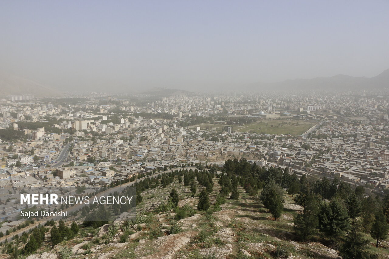 اکثر شهرهای غربی استان کرمانشاه امروز هوای ناسالمی را تجربه کردند