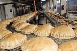 نایاب شدن نان در لبنان/ نانوانی ها تعطیل و سوله های گندم خالی شده است